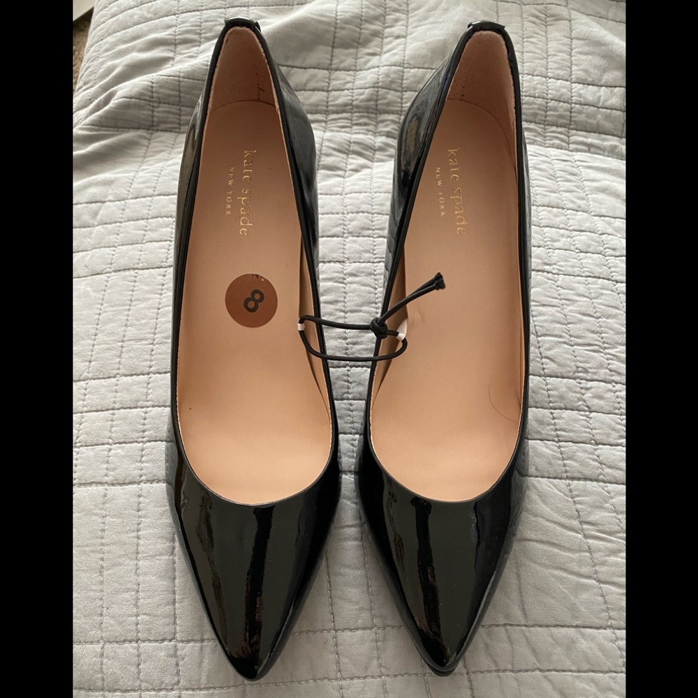 NWOT Kate Spade Vida Pumps (size 8)